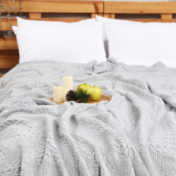 Favo Throw Blanket